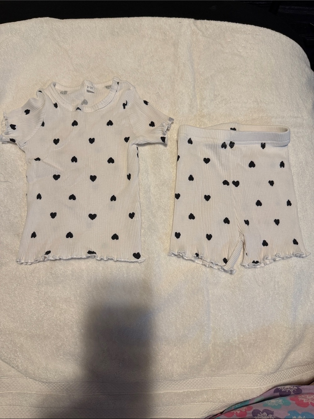 White Ribbed Heart Print Two-Piece Set